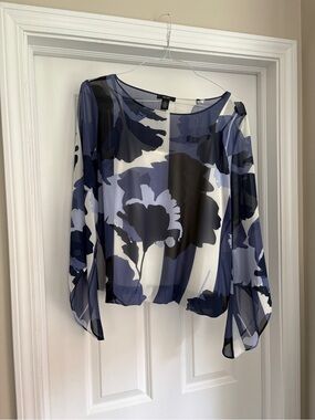 Alfani Floral Blue Bubble Hem Blouse Women’s Large Summer Elegant Chic Top